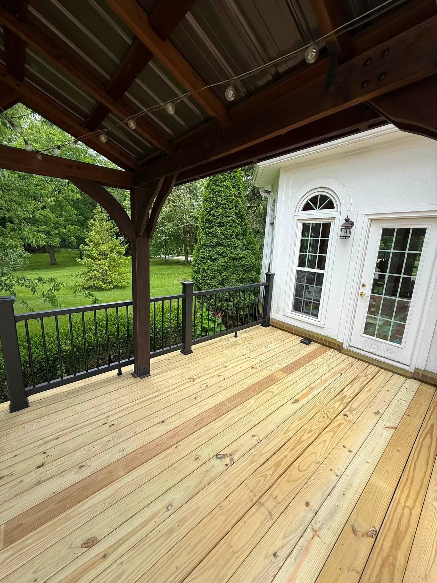 Lakeside Deck & Poolhouse